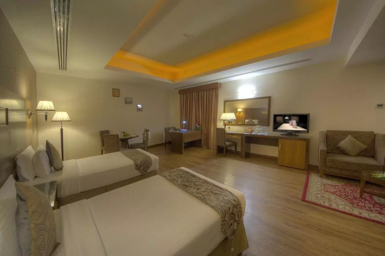 FORTUNEPERAL_SHABAVIZ (5).jpg